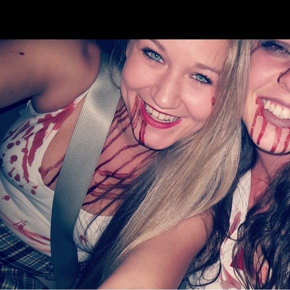 Meet your Posher, Hailey - Picture 12 of 16